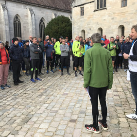 Szene bei der Siegerehrung des Forstsportlaufes 2023