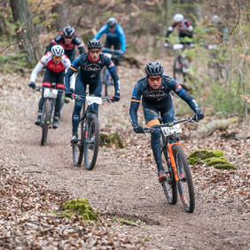 MTB-Rennen im Wald