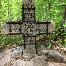 Kreuzstein nach Restaurierung © LRA Böblingen