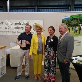 Ausstellungseröffnung mit Mitgliedern des Landtags © Arabella Wolf