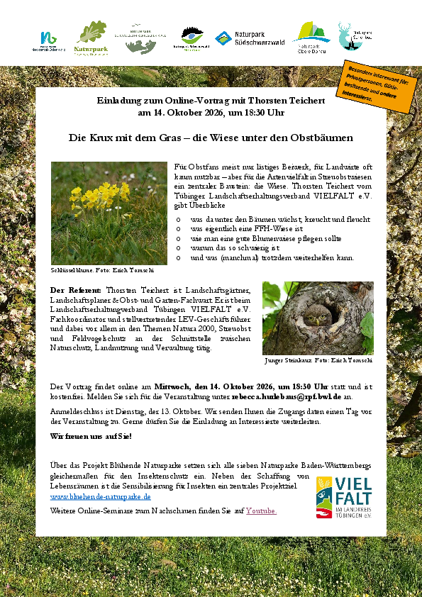 Einladung zur Veranstaltung. Die Kopfzeile zeigt die Logos der Naturparke Baden-Württembergs. Im Hintergrund sind zwei Obstbäume in Blüte zu sehen. Davor der Text. Links im Text ist ein Bild einer Schlüsselblume zu sehen, rechts ein junger Steinkauz.