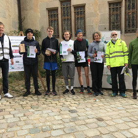Szene bei der Siegerehrung des Forstsportlaufes 2023